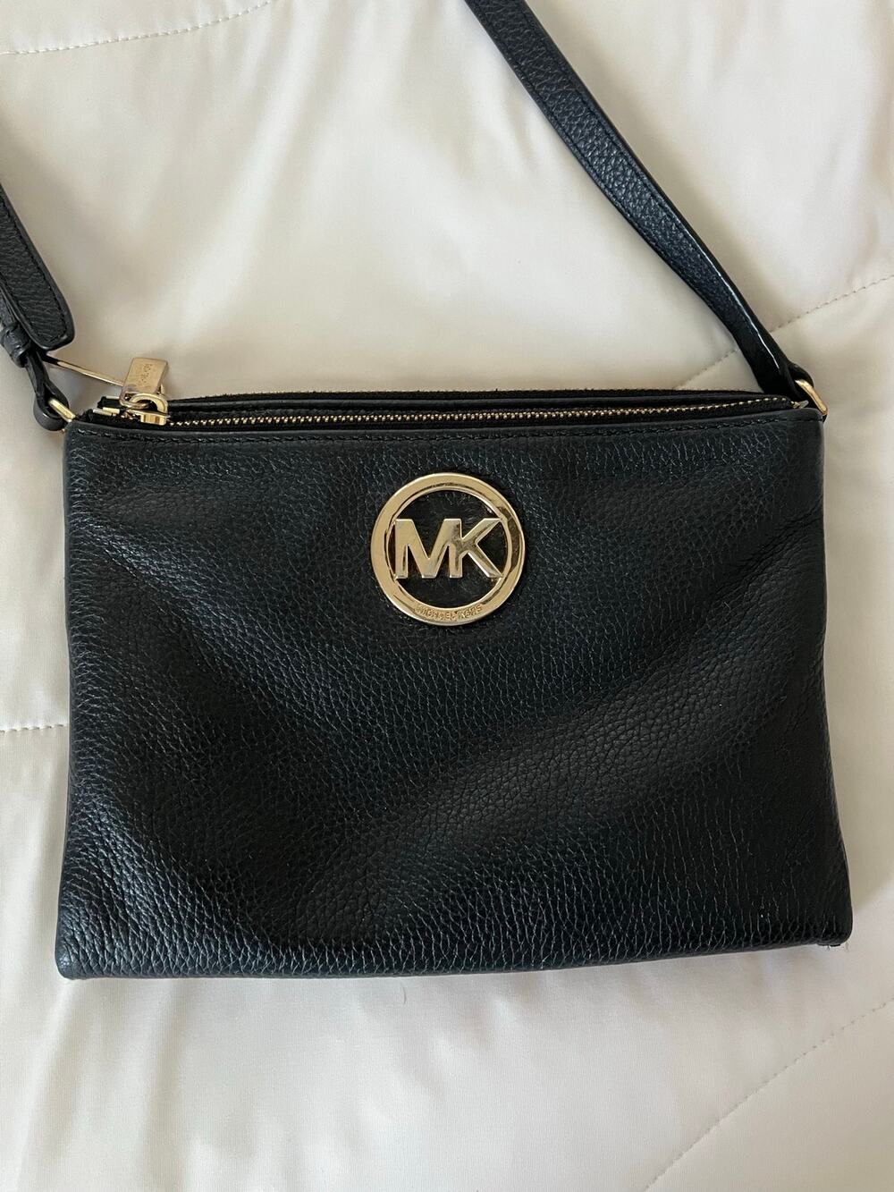 Michael Kors Fulton Black Pebbled Leather Crossbody Bag Built-in Wallet Clutch